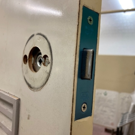 東京都板橋区 鍵交換 作業中写真