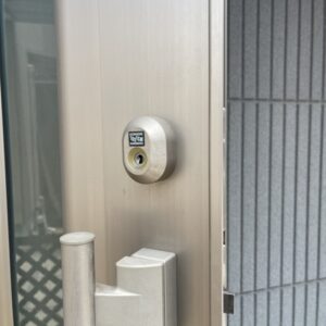 東大阪市 玄関鍵交換 作業前写真