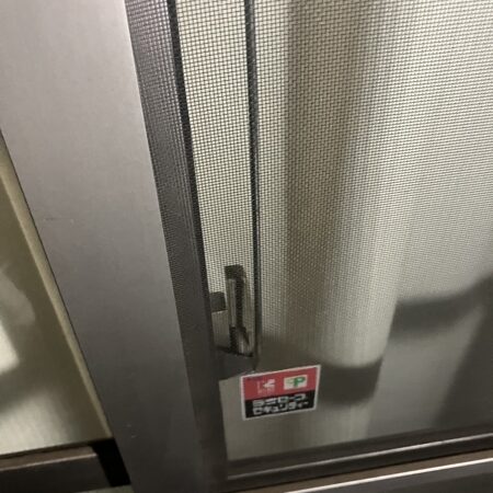 茨城県水戸市 窓の鍵開け 作業中写真