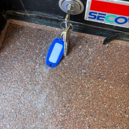 埼玉県所沢市 自動ドアの鍵交換 作業後写真