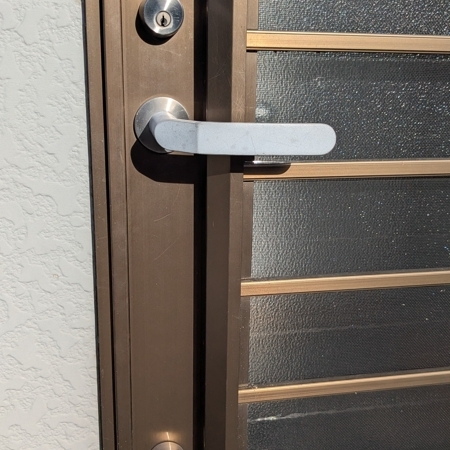 茨城県牛久市で戸建て住宅の玄関鍵交換 作業実績 2025/12/13の作業写真