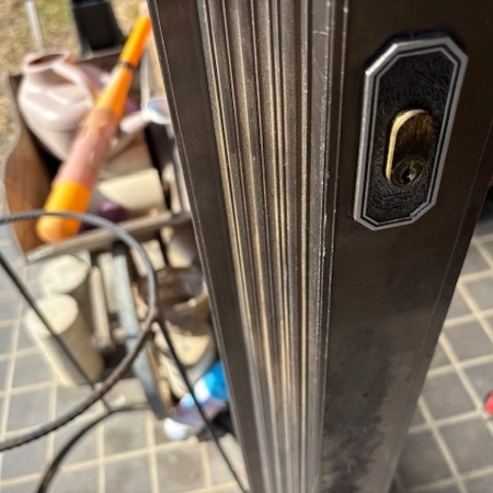 栃木県小山市で引き戸(光悦)の鍵交換