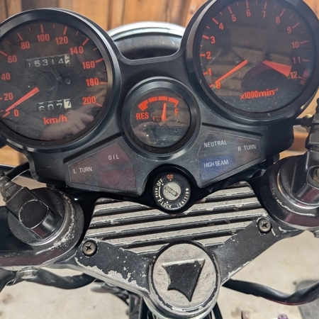 栃木県鹿沼市 ホンダCBXの鍵作成 作業中