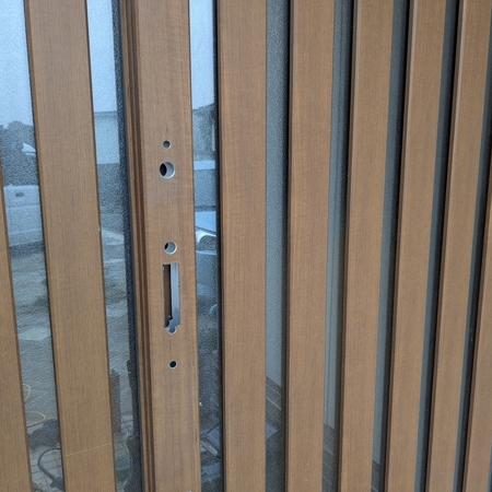 栃木県栃木市 住宅にキーレックス800の取付け 作業中写真