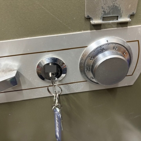 栃木県小山市で金庫のダイヤルを鍵開け