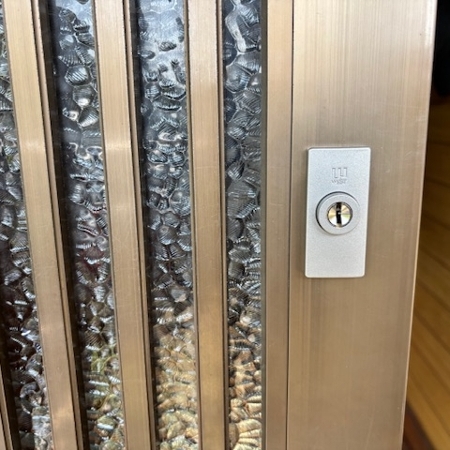 茨城県ひたちなか市 玄関引き戸用の鍵を新規取付け 作業後写真