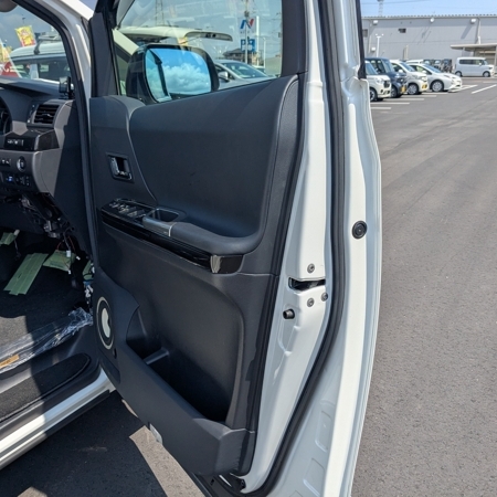 茨城県取手市 トヨタ ヴェルファイアの鍵開け 作業後写真