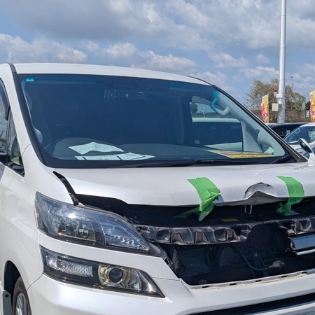 茨城県取手市 トヨタ ヴェルファイアの鍵開け 作業前写真