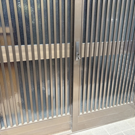 大阪府枚方市 玄関引き戸の鍵交換 作業後写真