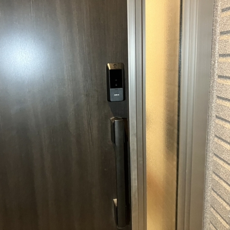 埼玉県富士見市 玄関へ電子錠 Chatlock T20の取り付け 作業後写真